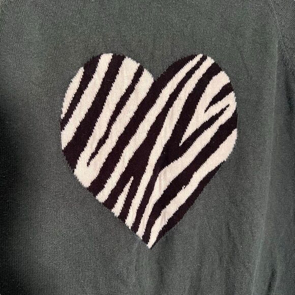Torrid 100% Cotton Knit Zebra Heart Raglan Long Sleeve Sweater Green Size 1 - Picture 2 of 7